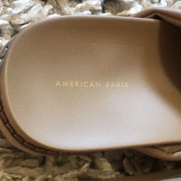 AE Twist Slide Sandal - Picture 8 of 14